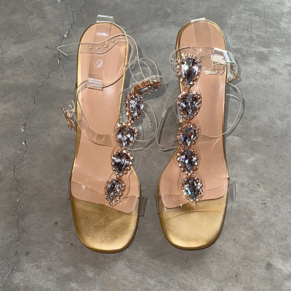 Elegant Gold Women's Sandals